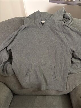 Prince & Fox Women's Gray Hooded Pullover Sweatshirt